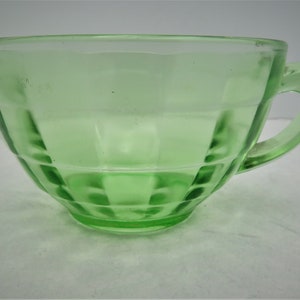 Anchor Hocking Block Design Green Cup Depression Uranium Glass Cup image 2