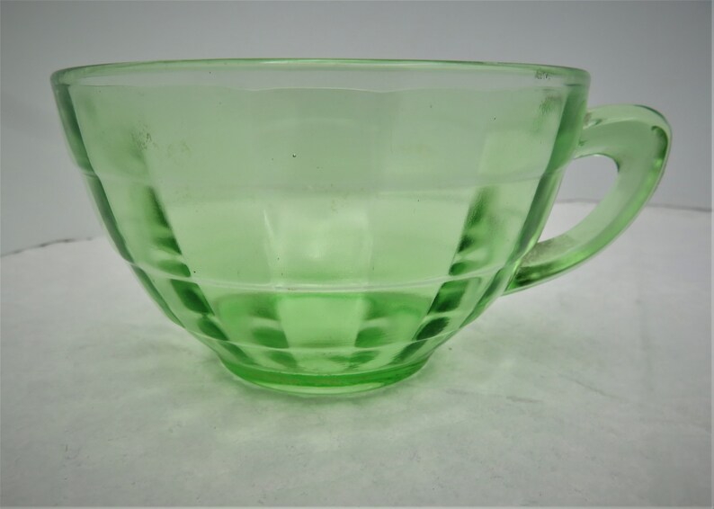 Anchor Hocking Block Design Green Cup Depression Uranium Glass Cup image 2