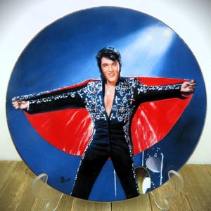 1992 Elvis Presley Plate &quot;In the Spotlight Hawaii, 1972&quot; Bruce Emmett eleventh issue in the Performance Collection
