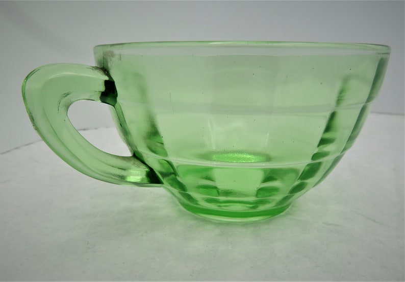 Anchor Hocking Block Design Green Cup Depression Uranium Glass Cup image 3