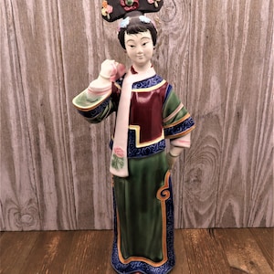 Chinese Figurine Chinese Lady - Hand Painted Oriental Lady Figurine