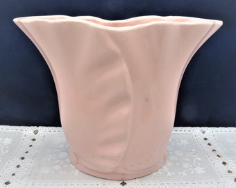 McCoy Vintage Tulip Vase "732 U.S.A" Light Pink Pottery