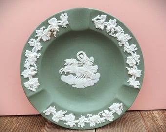 WEDGWOOD Sage Green Jasperware small Ashtray - Cameo Decorated Porcelain