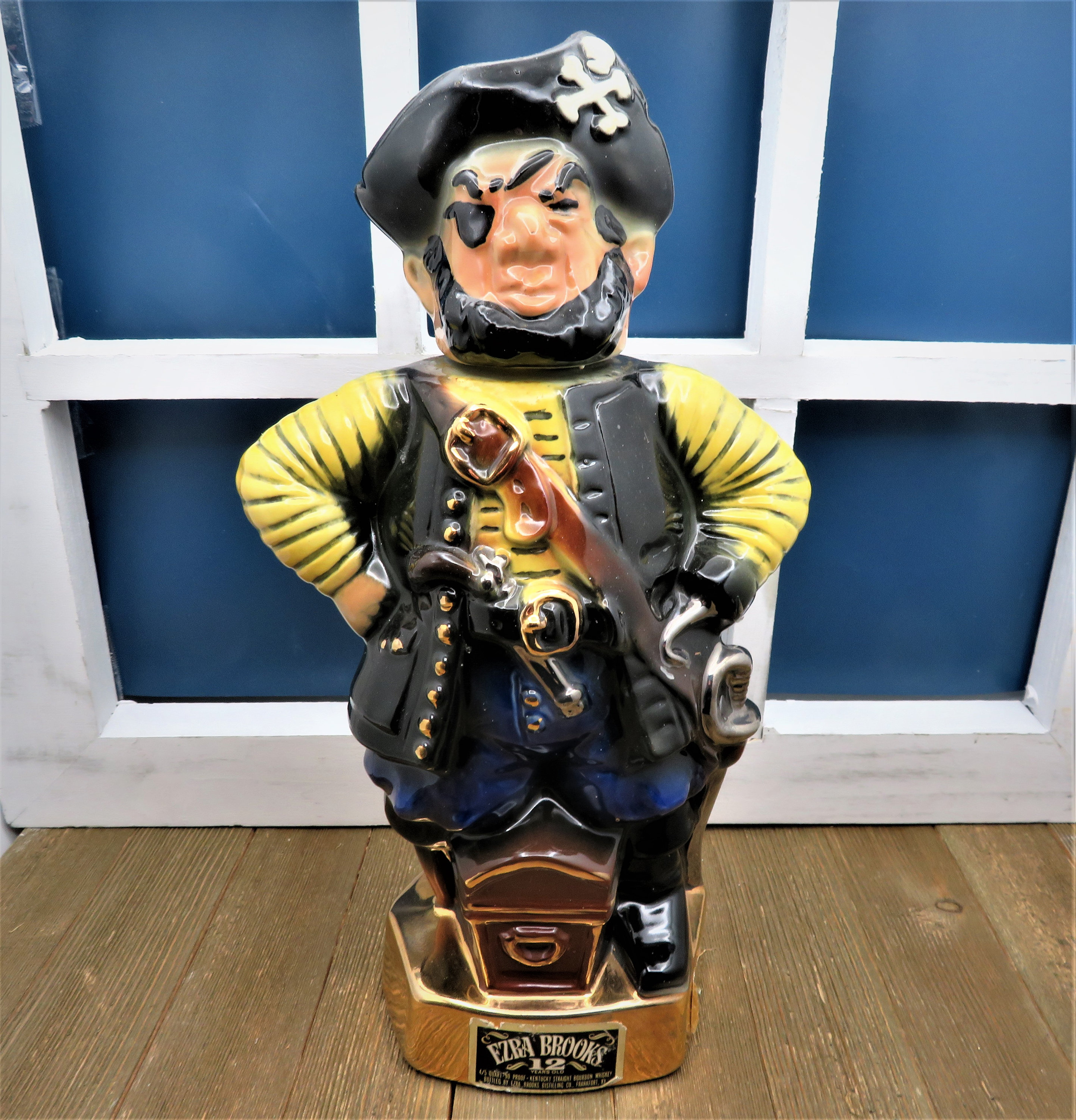 Vintage 1971 Heritage China Ezra Brooks Pirate Liquor