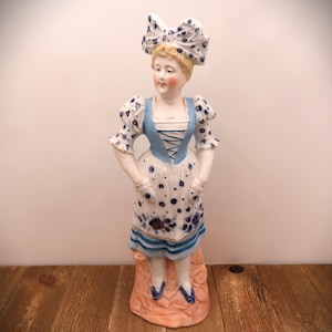 Figurine vintage de femme de style victorien 25,4 cm de haut