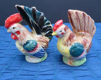 Chicken Rooster Farm Hen Hand Painted Salt and Pepper Shakers Japan with corks