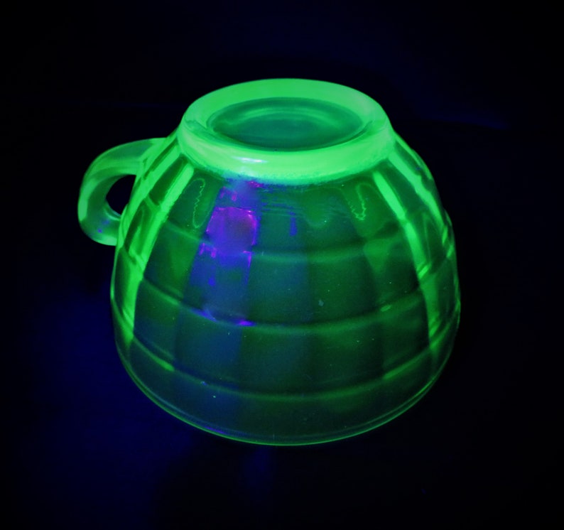 Anchor Hocking Block Design Green Cup Depression Uranium Glass Cup image 6