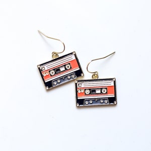 Vintage cassette-oorbellen in goud