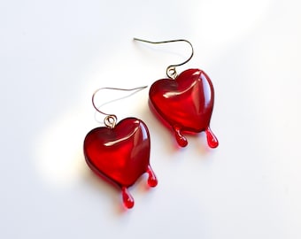 Złote kolczyki „Krwawiące serce”