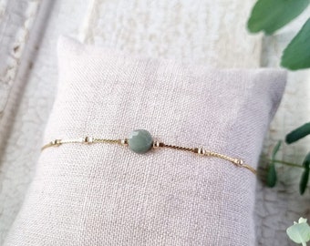 Bracelet lithothérapie Jade verte | Bijou femme personnalisé, minimaliste, fin, en gold filled 14k et pierre fine naturelle | Tadaam bijoux