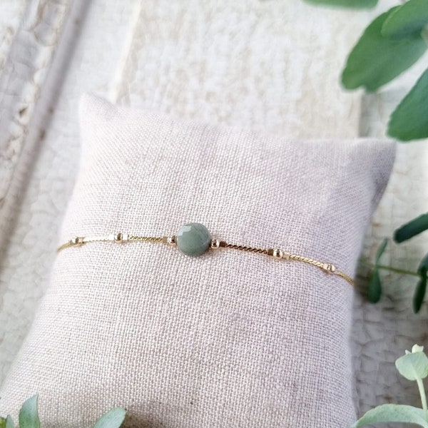 Bracelet lithothérapie Jade verte | Bijou femme personnalisé, minimaliste, fin, en gold filled 14k et pierre fine naturelle | Tadaam bijoux