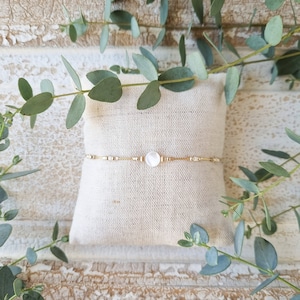 Mother-of-pearl lithotherapy bracelet | Personalized, minimalist, fine jewelry, in 14k gold filled and natural fine stone | Tadaam jewelry