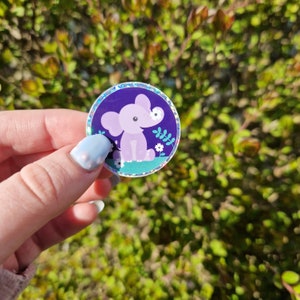 Adesivo de vinil elefante 35mm com contorno glitter, animal floral