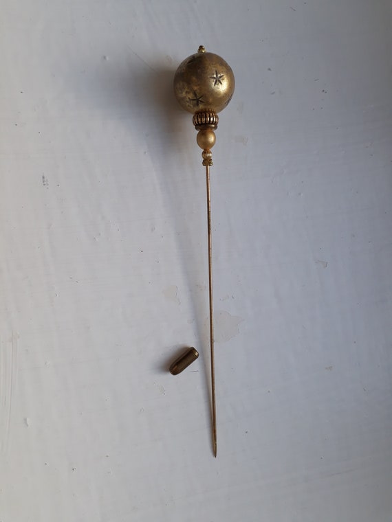 Stickpin or hatpin, brass, art nouveau style with… - image 9