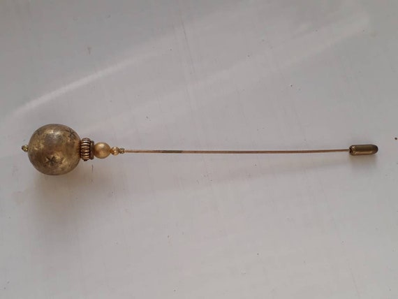 Stickpin or hatpin, brass, art nouveau style with… - image 3