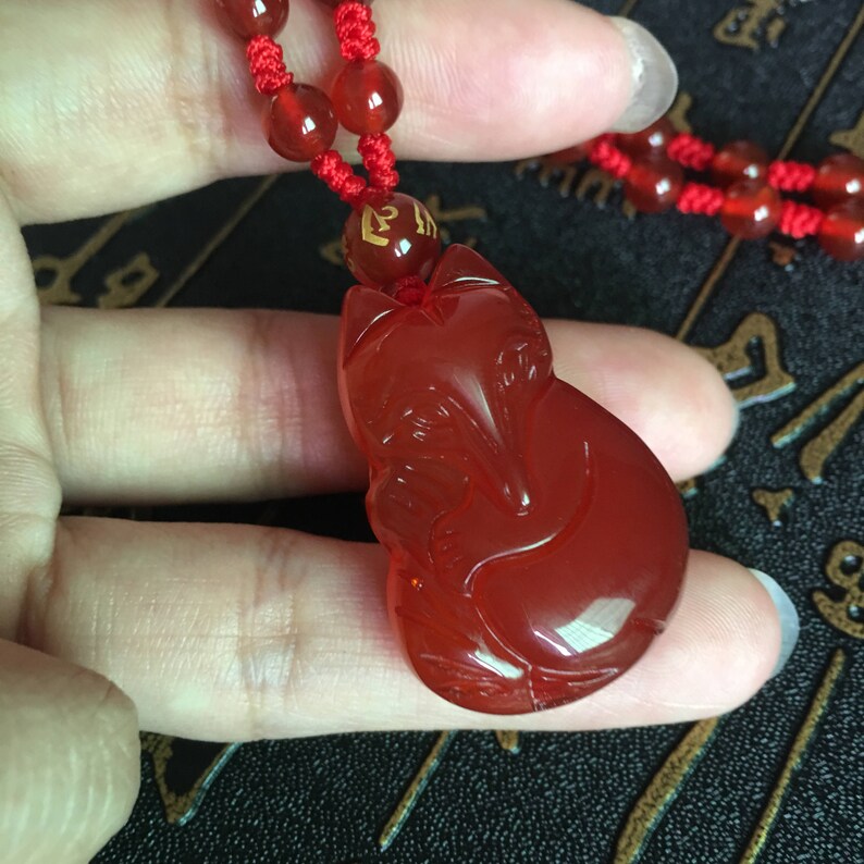 Free shipping AAA grade natural carnelian Fox ward off evil charm health necklace pendant