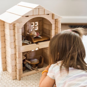 Buildable Dollhouse Interlocking Notch Blocks | Solid Hard Maple 1:12 Scale Premium Natural Play Set by Everwood Friends made in Minnesota bild 11