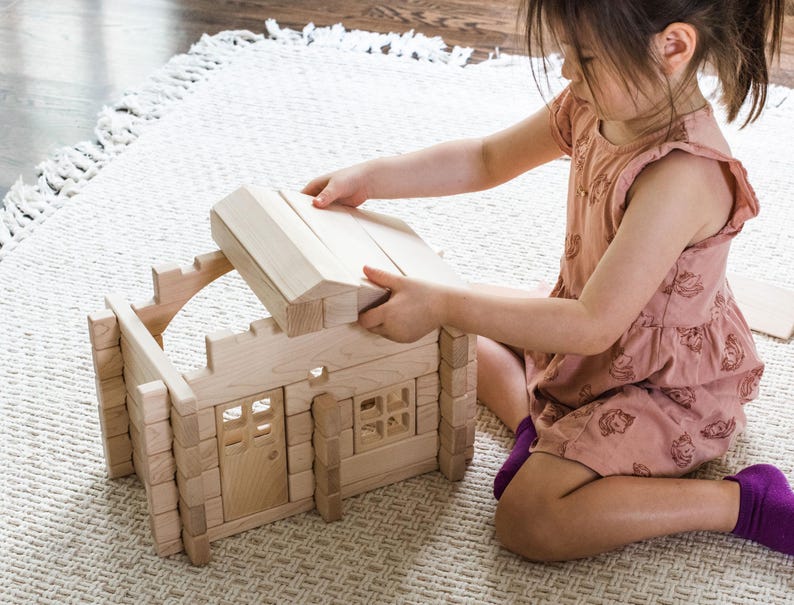 Buildable Dollhouse Interlocking Notch Blocks | Solid Hard Maple 1:12 Scale Premium Natural Play Set by Everwood Friends made in Minnesota bild 1