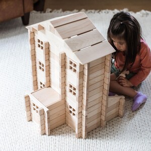 Buildable Dollhouse Interlocking Notch Blocks | Solid Hard Maple 1:12 Scale Premium Natural Play Set by Everwood Friends made in Minnesota bild 14