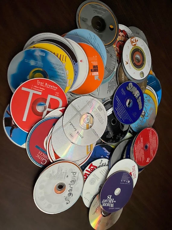 CDS (25) for Crafts or Decorating, Mixed Box Music Free Shipping
