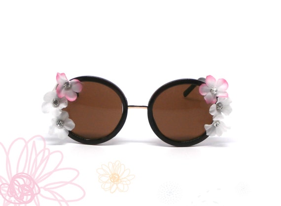 Fashion Floral Sunglasses. Vintage Eyewear. Fashionable  display picture 1
