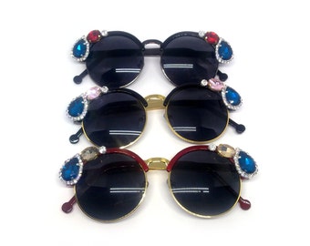 Rhinestones Fashion sunglasses. Pin Up Vintage Style eyewear. Embellished sunglasses. Gemstones glamour eyewear. Luxury Bling sunglasses