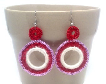 Tricolor round crochet earrings. Andalucia flamenco style. Hand knitted jewellery. Acrylic hoop. Gypsy earrings. Textil jewellery