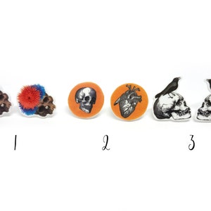 Gothic Skulls stud earrings, Heart acrylic earrings, Goth jewelry, Skull floral earrings, Crow stud earrings, Death earrings, Black & white