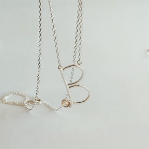 Silberkette, Namenskette, Perlenkette, Layering Halskette aus Sterlingsilber, Monogramm Halskette, personalisiertes Geschenk, Initial Halskette