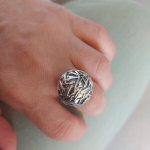 Anillo de cúpula de plata de ley oxidada: joyería artesanal con forma de nido de pájaro