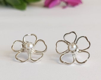 Bridal Earrings, Bridal Jewelry, Pearl Flower Earrings, Pearl Earrings, Unique Jewelry, Wedding jewelry, Statement Earrings, Wife Gift