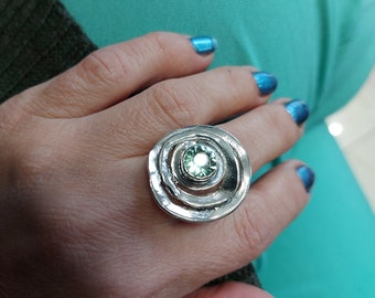 Handgjord sterlingsilverring med akvamarinmotiv