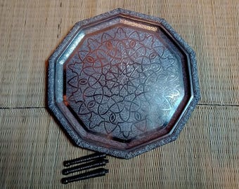 KOSTENLOSER VERSAND Vintage Neusilber Achteckiges Tablett auf kleinen Füßen für Wohndekoration oder Sammler, Teetablett, Couchtisch, Wandkunst, Geschenke