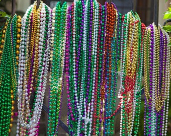 MYSTERY BOX Mardi Gras Beads Assortment Party SUPPLY home decorations Bead doubloons Necklace Assortments Throw Beads Carnival Fat Tuesday