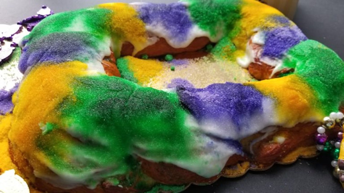 HAYDEL'S TRADITIONAL King Cake Party Pack New Orleans Etsy