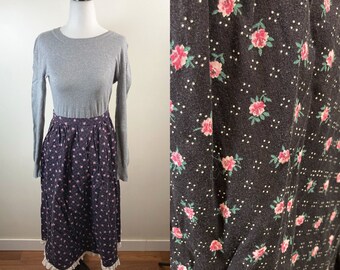 Vintage dark floral A-line prairie boho cottagecore witchcore skirt with white eyelet lace, c. 1960s 1970s pink green black XS small skirt