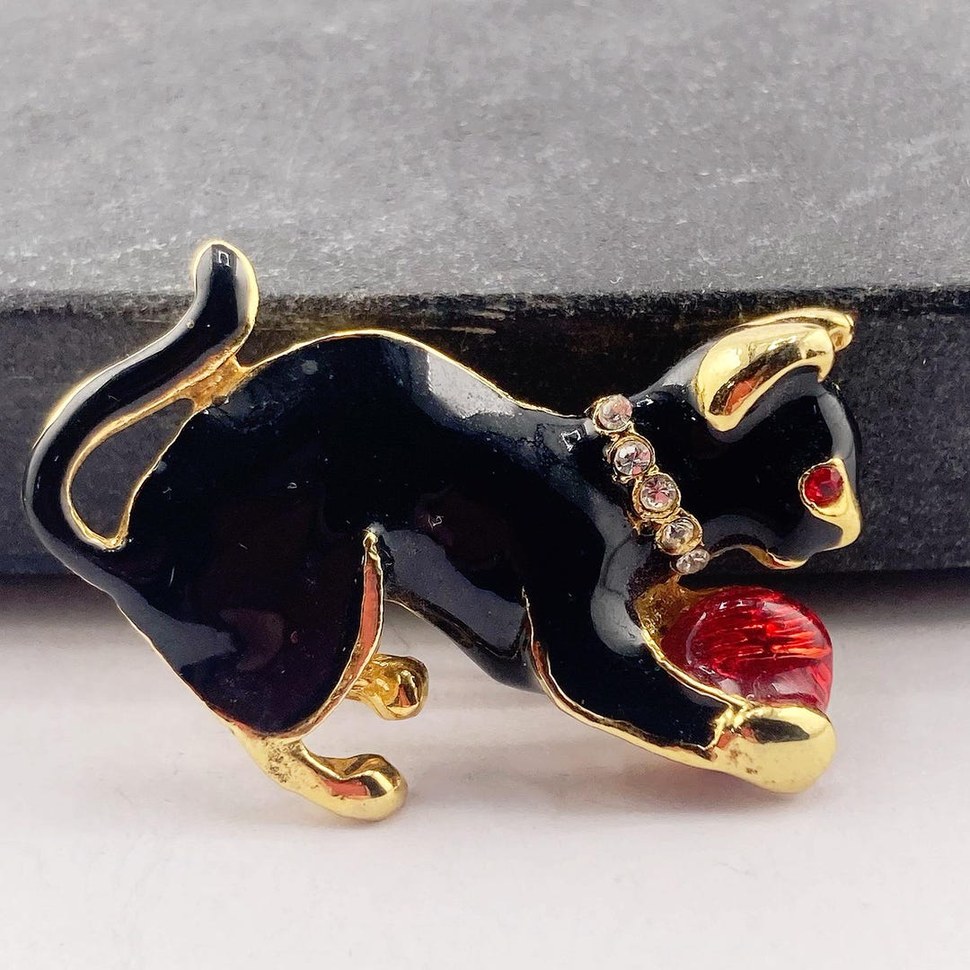 Vintage Black Red Enamel, Clear Rhinestone, and Gold Tone Metal Cat ...