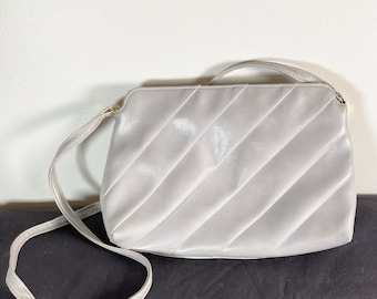 Vintage light grey faux leather shoulder crossbody bag, c. 1980s Cabrelli Canada pleated lightweight winter, spring, weddings, & work purse