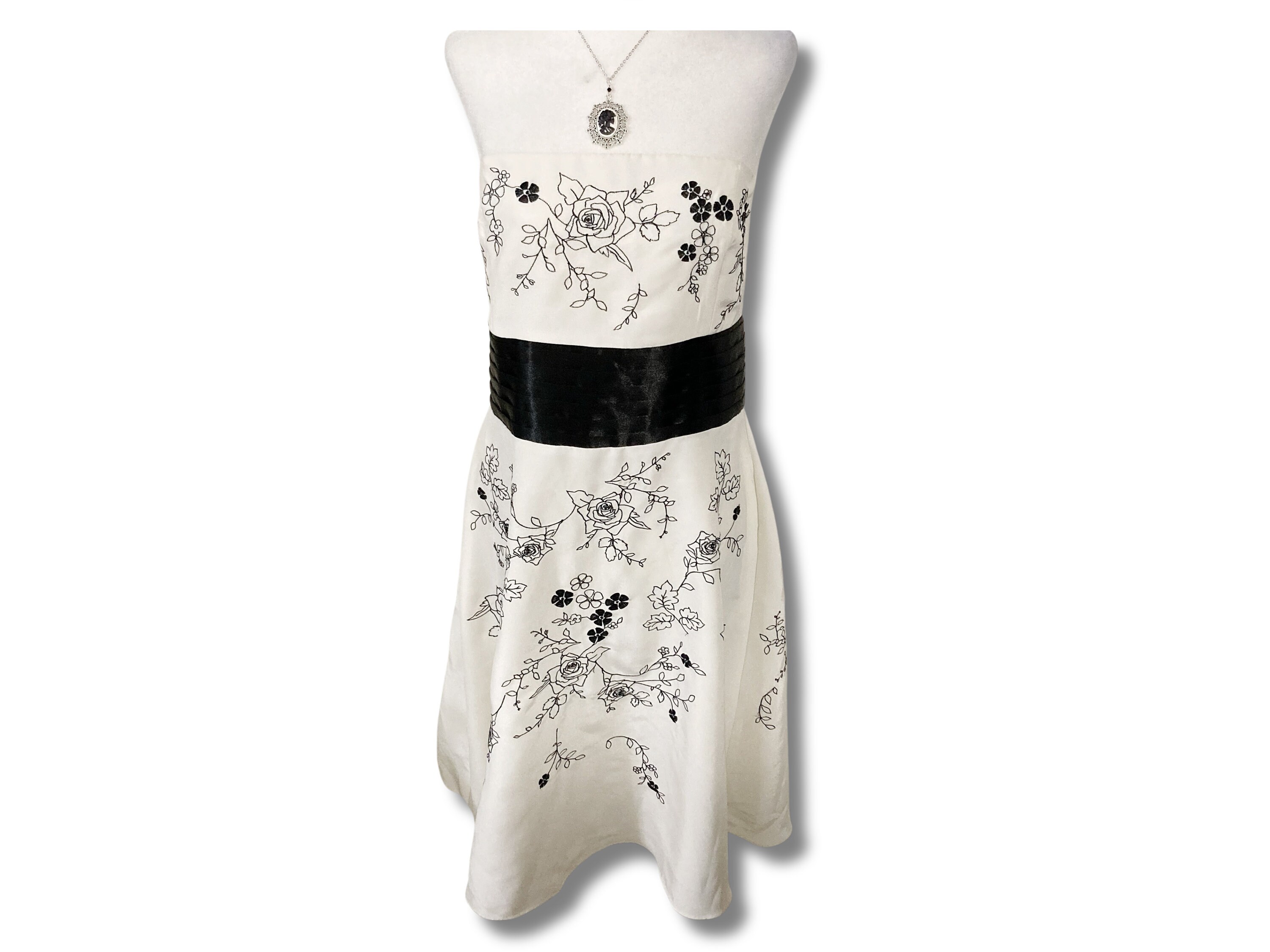 alt homecoming dress Cut-Out Strapless Short Homecoming Dress with Bow Black / 10 main image 0