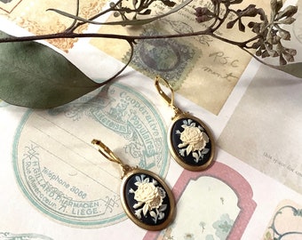 Dangles-Brass-Off White-Black Floral-Resin-Earrings