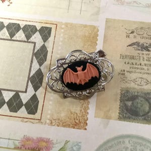 Hair Clips-Silver Tone-Bats-Alligator Hair Clips-Halloween-Gothic Clips