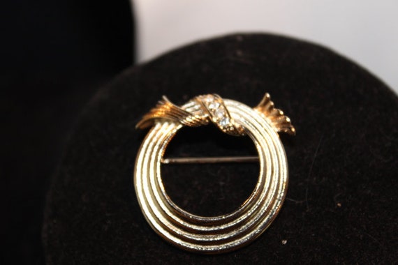 AVON 3-piece Set -Brooch, Pierced Hoop earrings a… - image 4