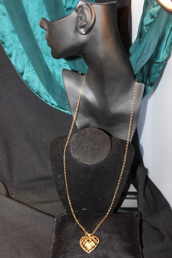 AVON Open Heart with floating Pearls on 18" Chain… - image 2