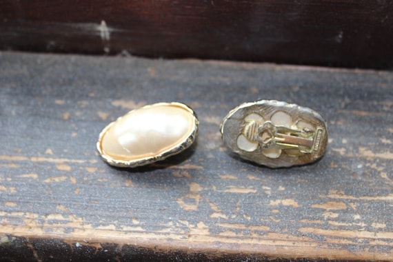 RICHELIEU - Amazing vintage signed pearl earrings… - image 4