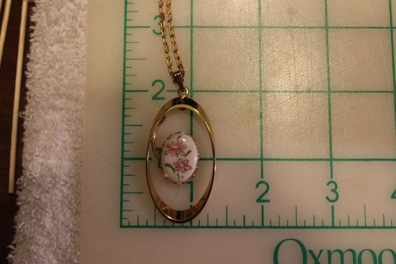 Goldtone Open Pendant with painted floral center … - image 8