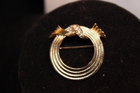 AVON 3-piece Set -Brooch, Pierced Hoop earrings a… - image 3