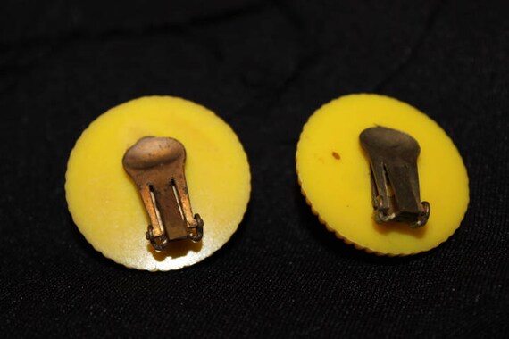 Amazing yellow and rhinestone clip earrings - image 4