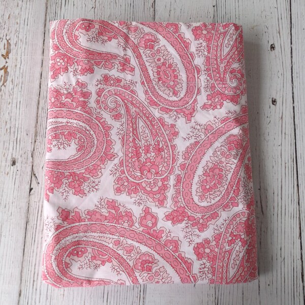 Vintage Bed Sheet/ Queen  Flat/ Bill Brass/ Springmaid/  Paisley Print/ Pink/ Bedsheet/ Made In the USA/ anestasvintagelinens
