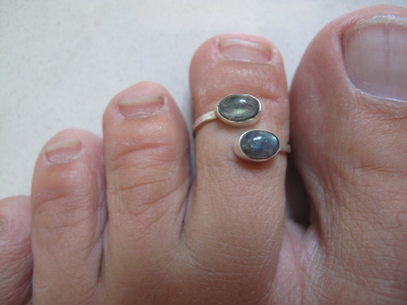 Moon Stone Silver Toe Ring, Silver toe ring, adjustable toe ring, Tribal toe ring image 4