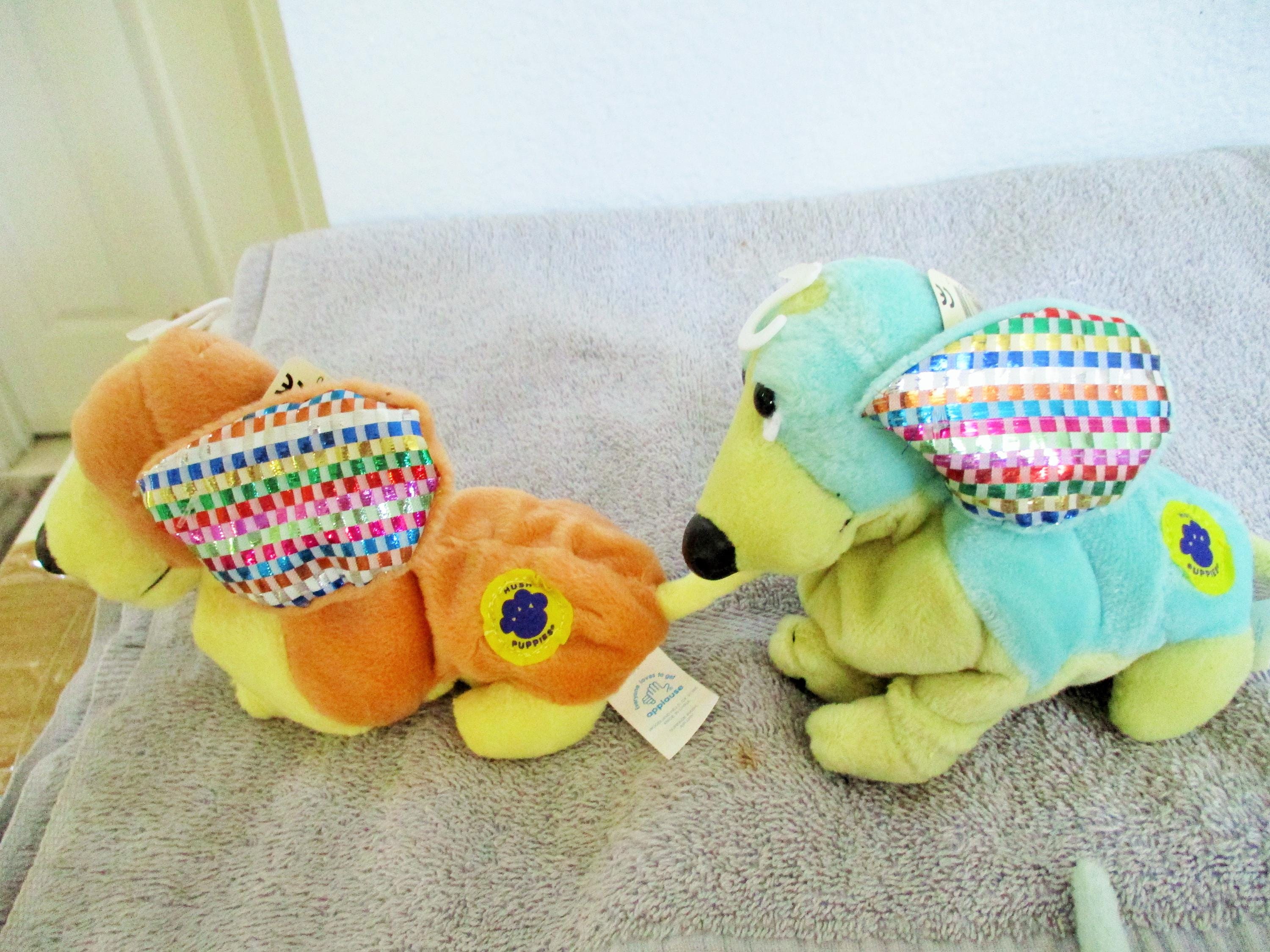 Adorable Vintage Hush Puppies Made by Applause, Part of  display picture 2
